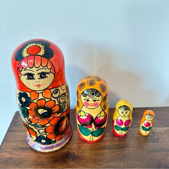 VINTAGE Soviet Union Wooden Russian Nesting Doll Set - Picture 7 of 7